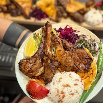 Lamb chops with rice