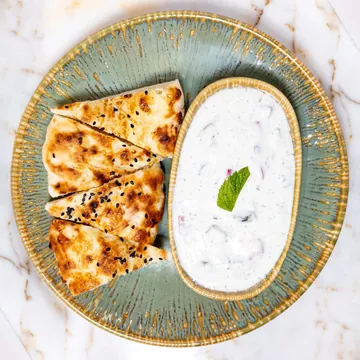 Cacık with flatbread