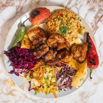 Chicken skewer with bulgur